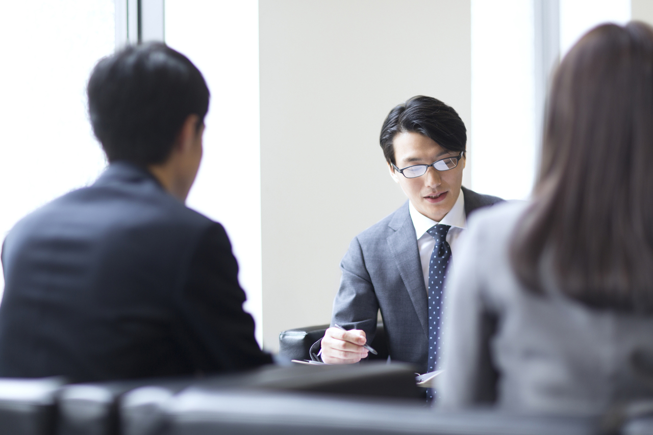 事務所で相談